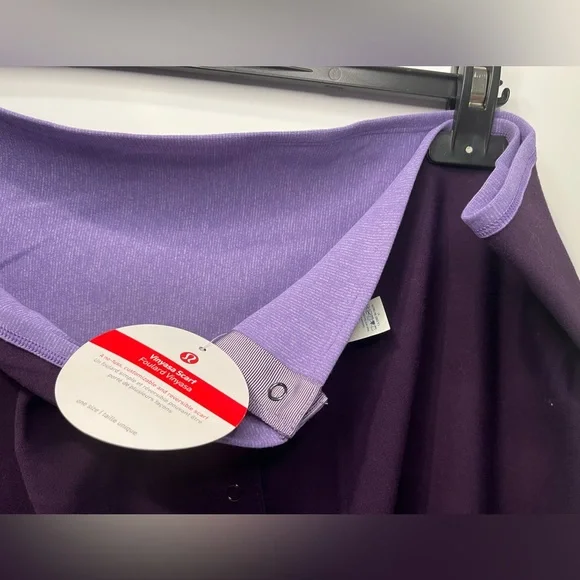 Lululemon Vinyasa Reversible ColorBlock Scarf - Zinfandel Purple/Winter Orchid - Picture 8 of 16